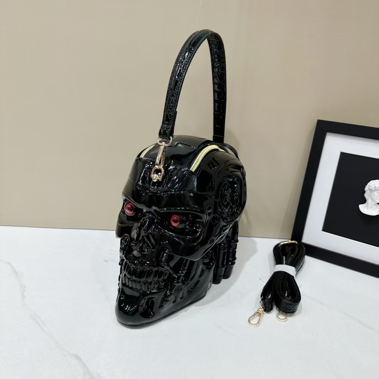 2528 BLACK