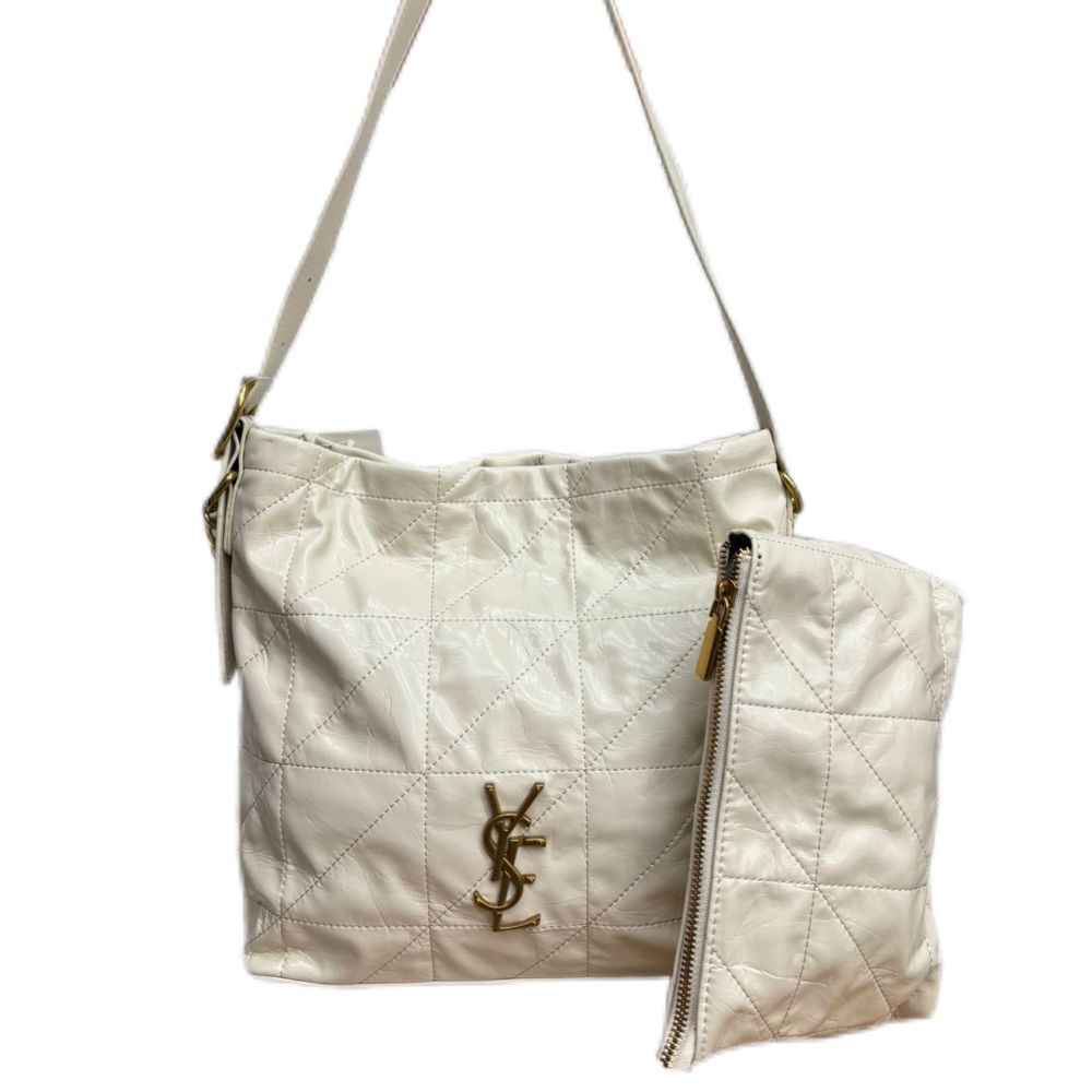 6897 white